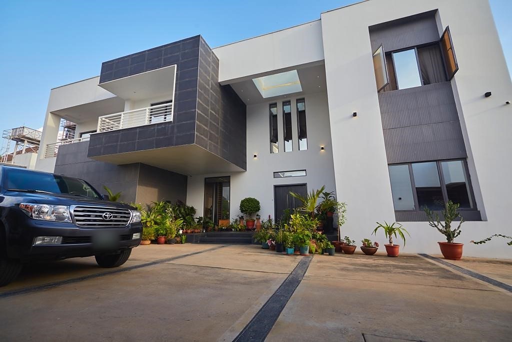 Contemporary 4 bedroom mansion with a landscaped forecourt in Guzape, Abuja